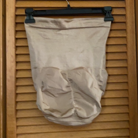 Nice new pants high waist - Picture 2 of 3